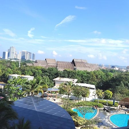 Almas Suites Poolview Netflix 100Mbps Bystay Nusajaya  Luaran gambar