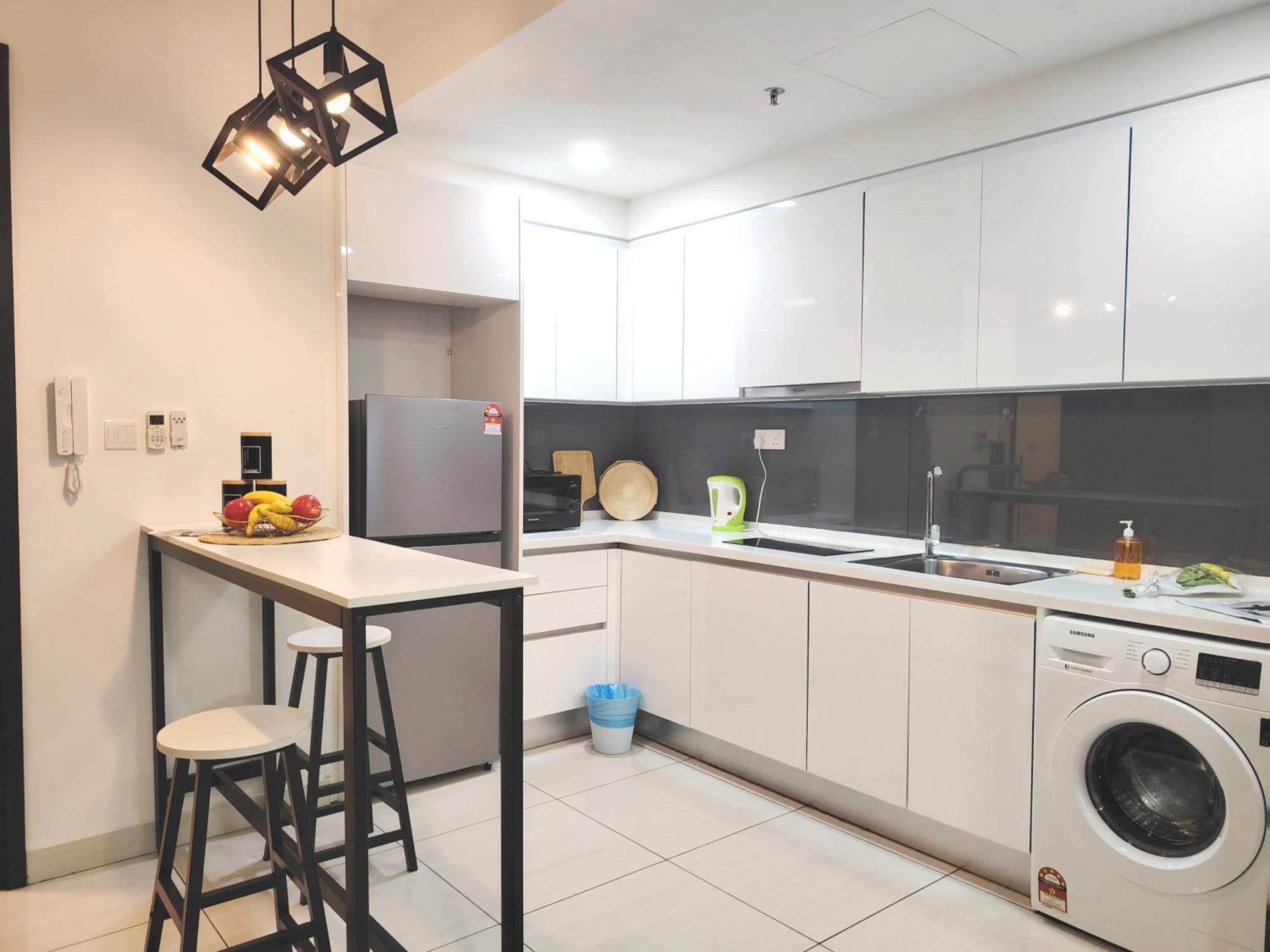 Almas Suites Poolview Netflix 100Mbps Bystay Nusajaya  Luaran gambar